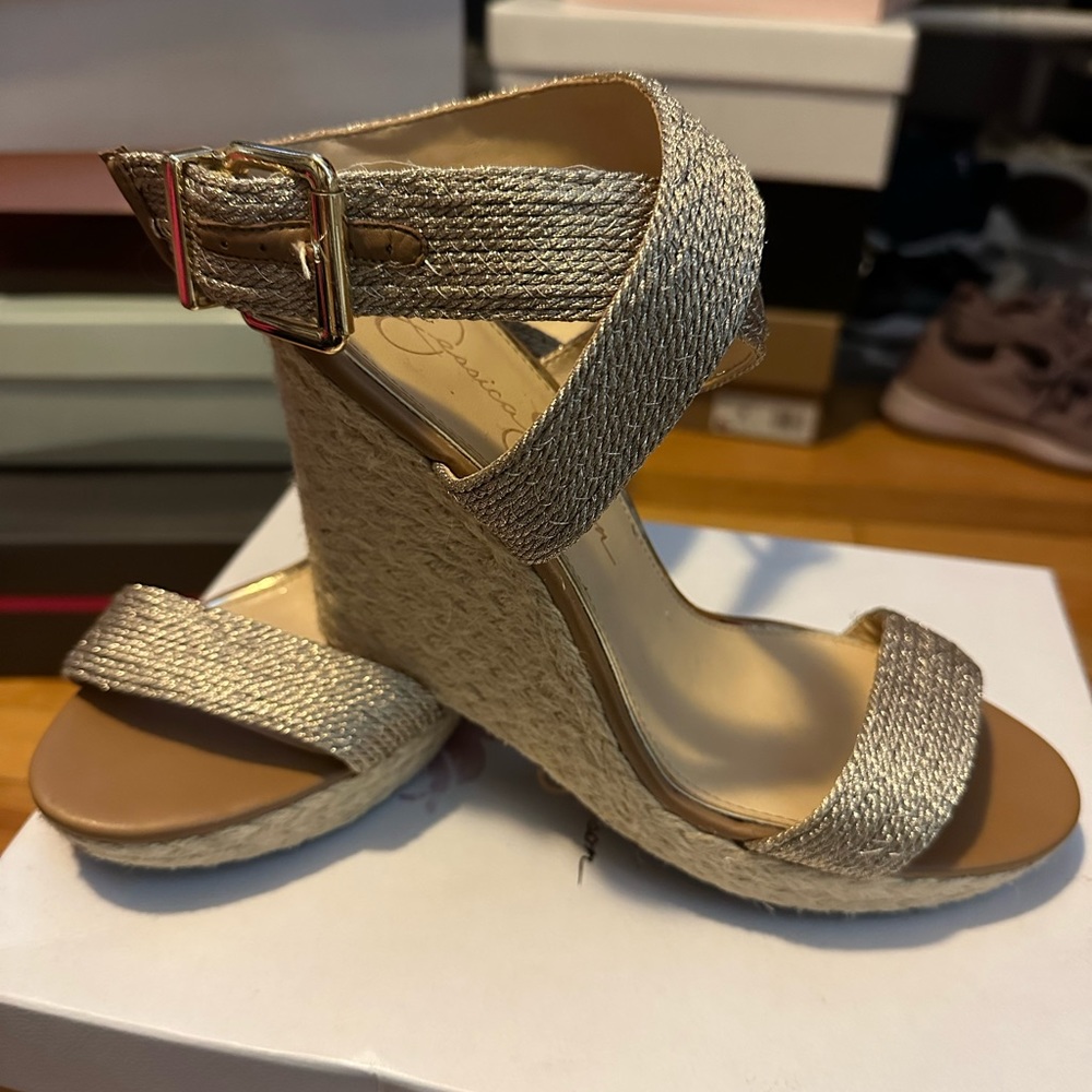 Jessica Simpson wedges size 8
